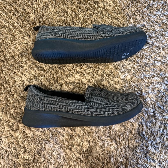 Clark’s Cloudsteppers, Gray, 8.5, NEW - Picture 2 of 5